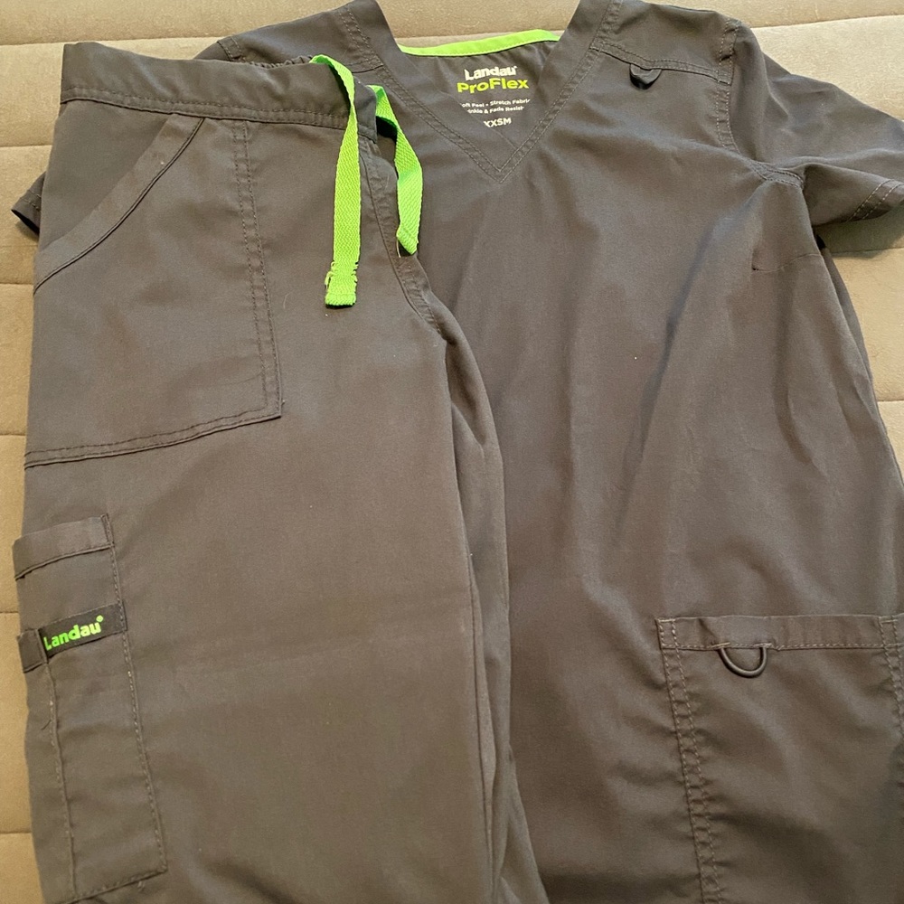 Women’s xxs scrubs